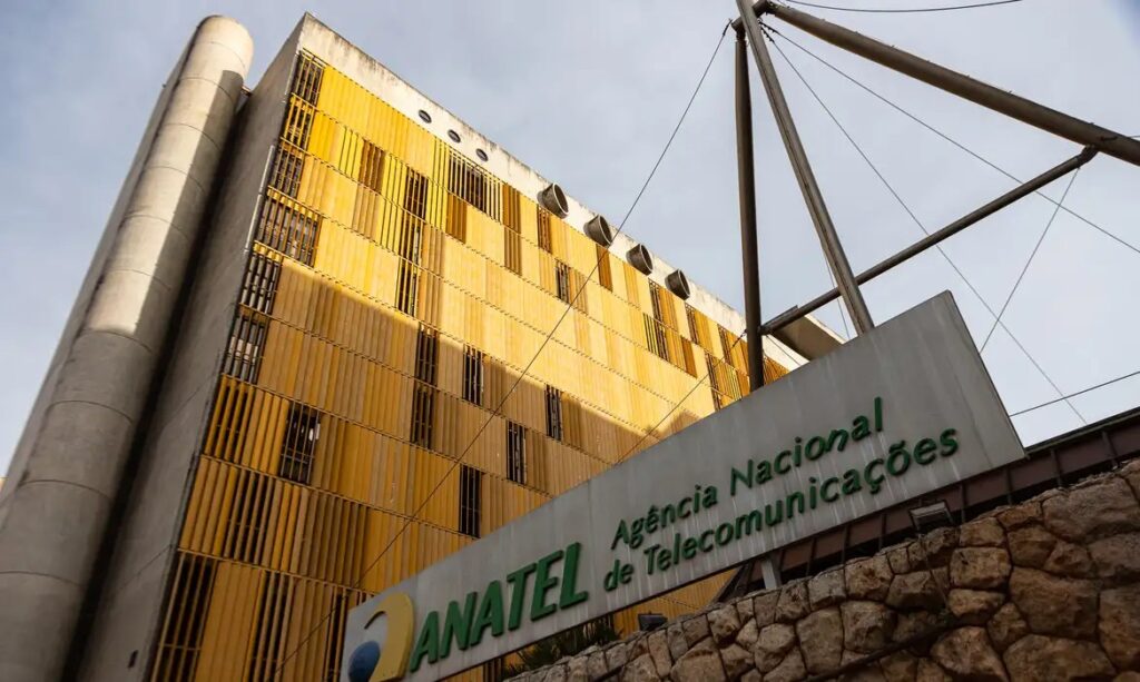 Anatel Impõe Nova Regra para Pequenos Provedores de Internet: Mudanças Significativas à Vista Imagem do artigo