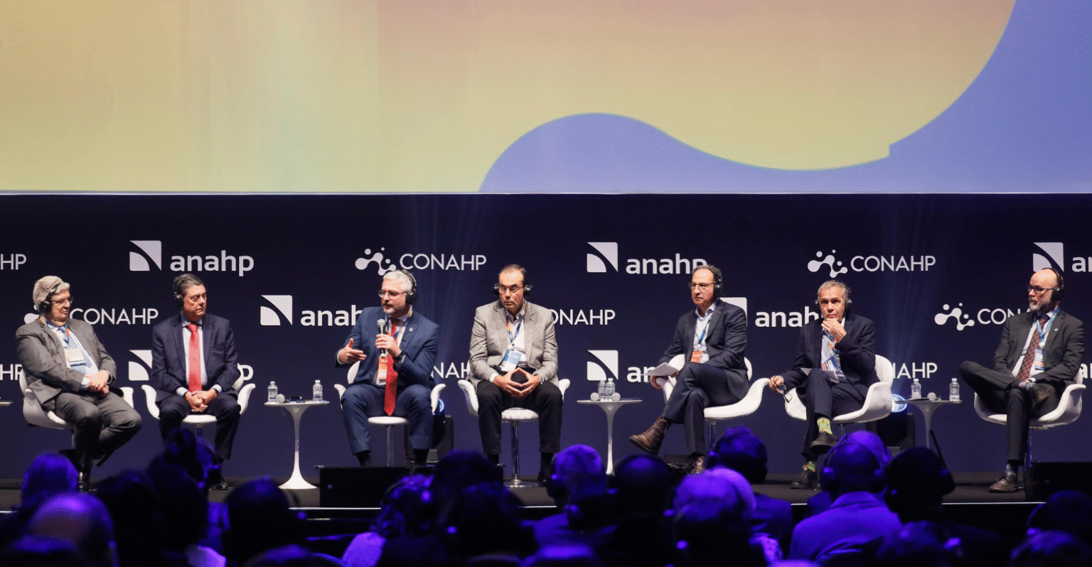 Brasil busca um novo pacto pela saúde: Entre o público e o privado Imagem do artigo