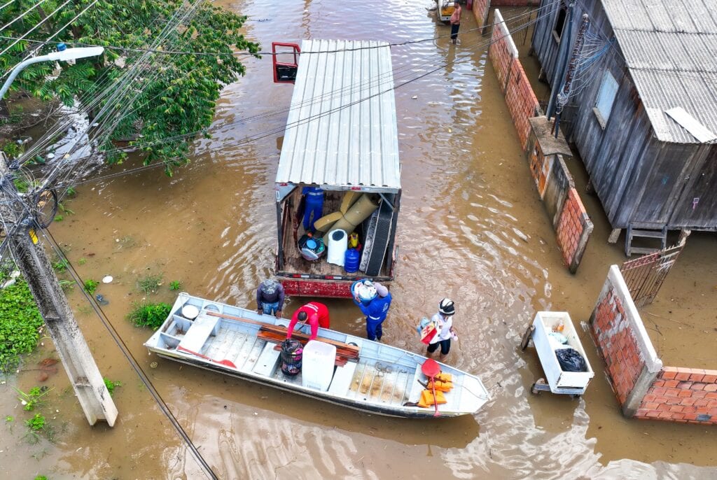 Governo do Acre Declara Emergência em 5 Municípios Atingidos por Inundações Devastadoras Governo do Acre Declara Emergência em 5 Municípios Atingidos por Inundações Devastadoras