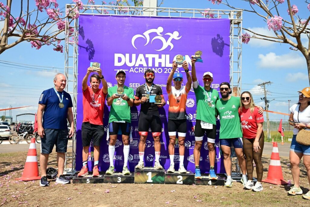 Acre Celebra 14 Triatletas Classificados para Mundiais na Espanha e nos Emirados Árabes Acre Celebra 14 Triatletas Classificados para Mundiais na Espanha e nos Emirados Árabes