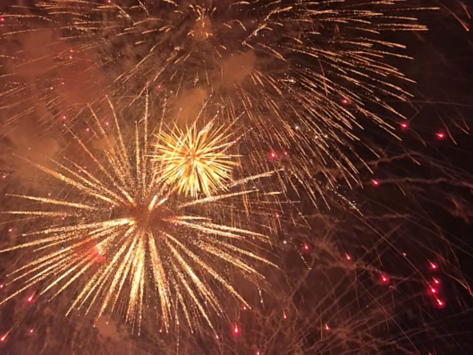 Acreanos Celebram a Chegada de 2026 Compartilhando Desejos de Saúde e Prosperidade