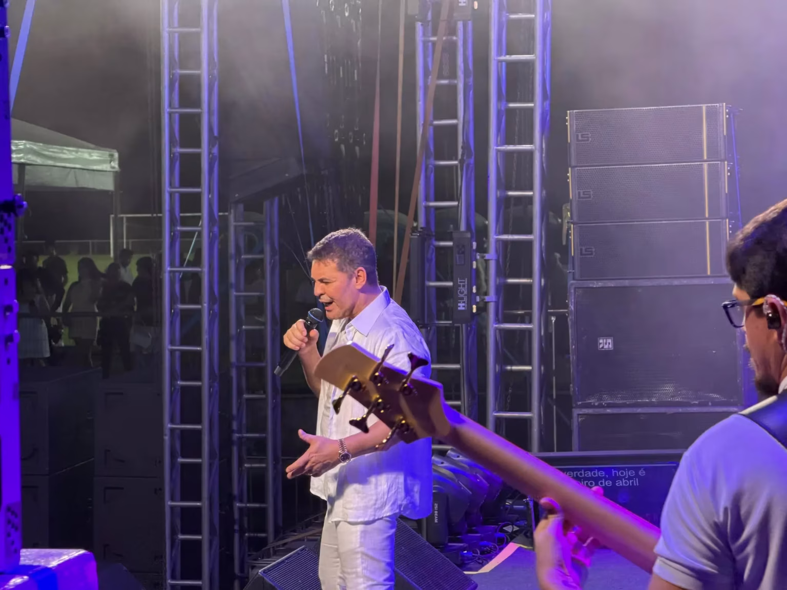 Eduardo Costa Encanta Público em Cruzeiro do Sul com Show Inesquecível