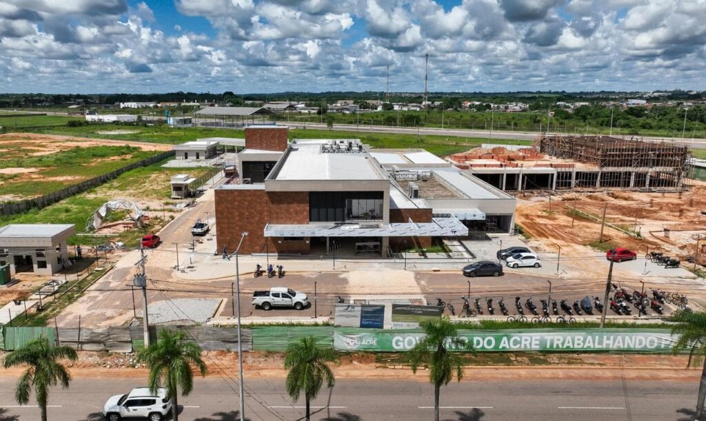Governo do Acre Avança nas Obras da Nova Maternidade de Rio Branco com Entrega Prevista até Março Governo do Acre Avança nas Obras da Nova Maternidade de Rio Branco com Entrega Prevista até Março