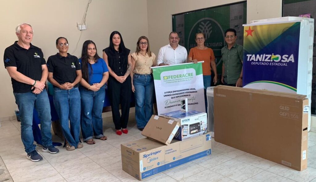 Governo do Acre Fortalece Comércio Local com Entrega de Equipamentos à Aces