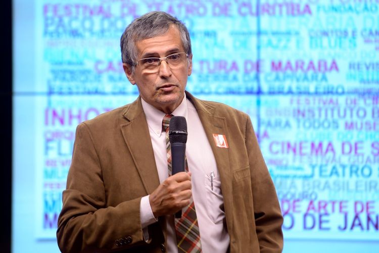 Henilton Menezes, Secretário de Cultura, Anuncia Saída do Cargo e Novos Projetos Henilton Menezes, Secretário de Cultura, Anuncia Saída do Cargo e Novos Projetos