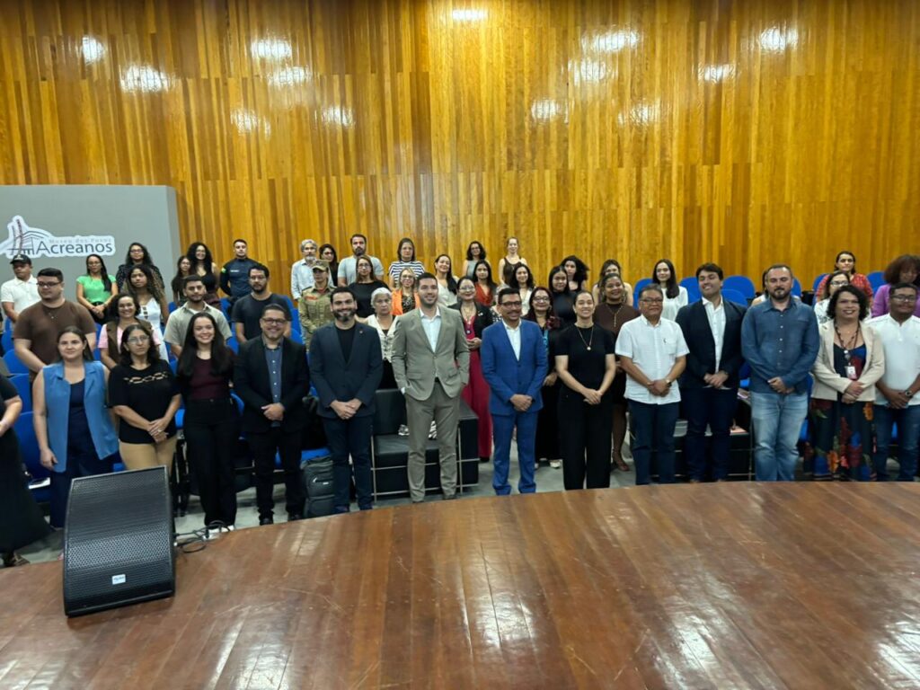 1º Seminário sobre Políticas Públicas LGBTQIA+ no Acre Promove Diálogo e Inclusão 1º Seminário sobre Políticas Públicas LGBTQIA+ no Acre Promove Diálogo e Inclusão