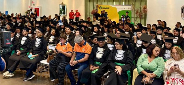 Ministério da Saúde Formatura 573 Agentes de Saúde e Endemias no Acre Ministério da Saúde Formatura 573 Agentes de Saúde e Endemias no Acre