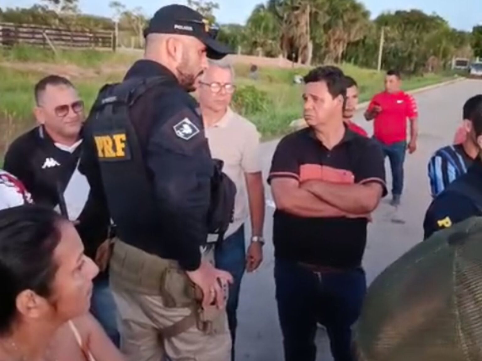 Protestos em Feijó: Moradores bloqueiam BR-364 por melhorias na saúde