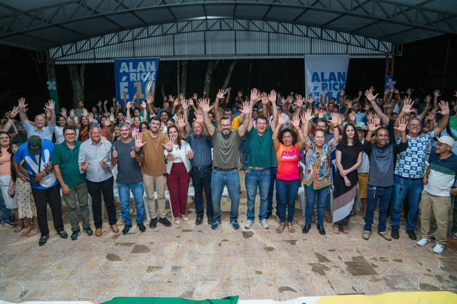 Alan Rick une acreanos em oração por Bolsonaro e reafirma investimentos em Acrelândia