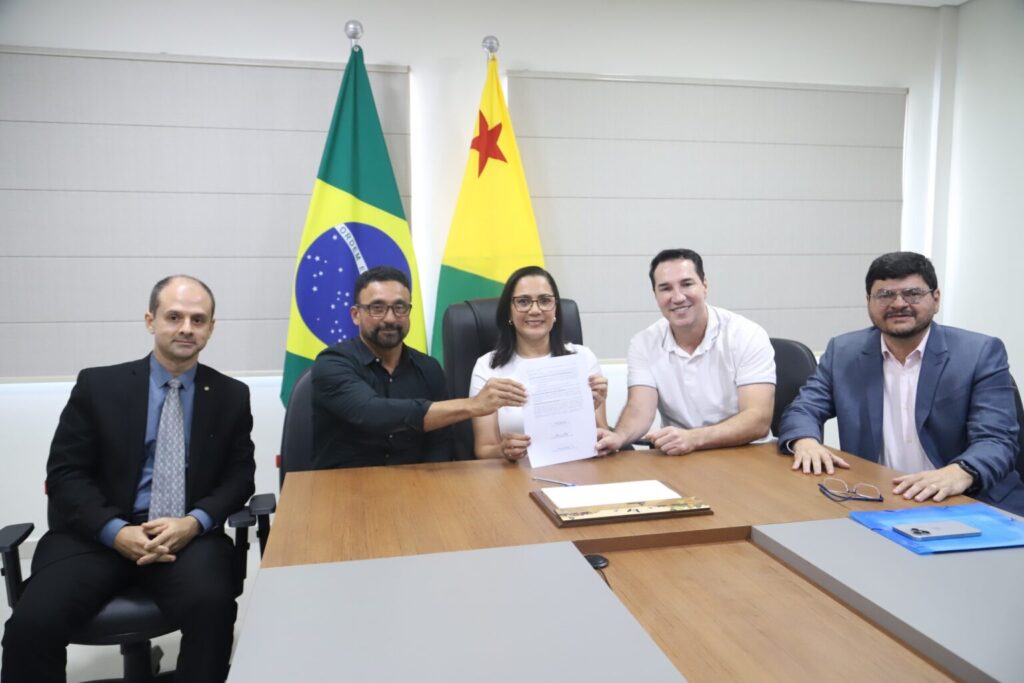 Governo do Acre Investe R$ 2 Milhões para Fortalecer o Futebol Local