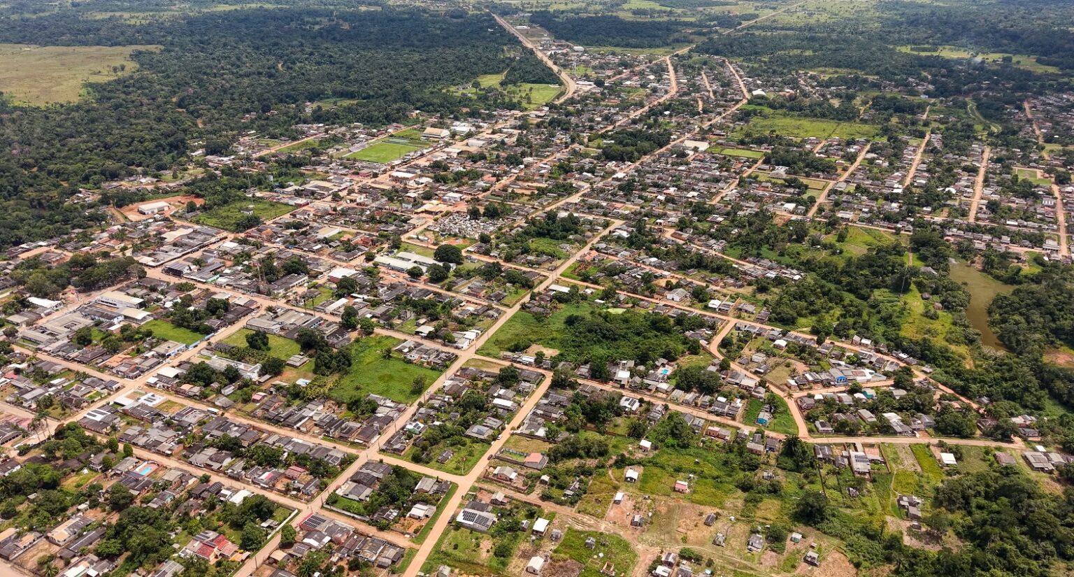 Plácido de Castro: 49 Anos de Progresso em Infraestrutura e Cidadania