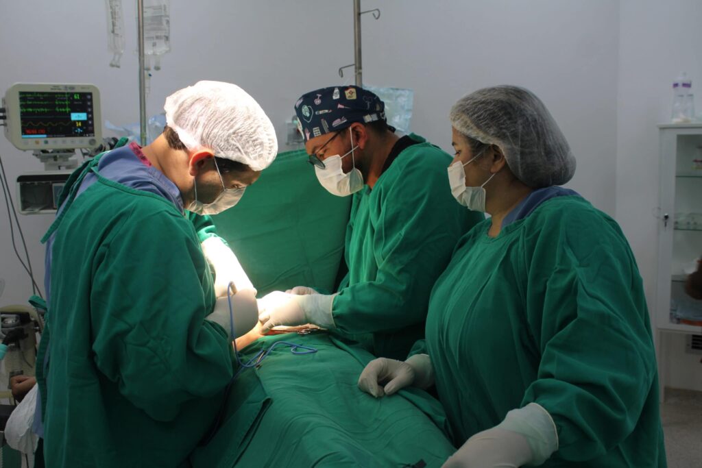 Transformações na Saúde: Avanços no atendimento do SUS no Hospital Regional do Alto Acre Transformações na Saúde: Avanços no atendimento do SUS no Hospital Regional do Alto Acre