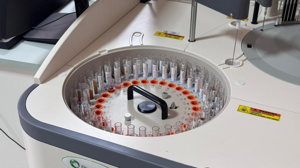 Caraguatatuba Inaugura Novo Laboratório de Análises Clínicas para Usuários do SUS
