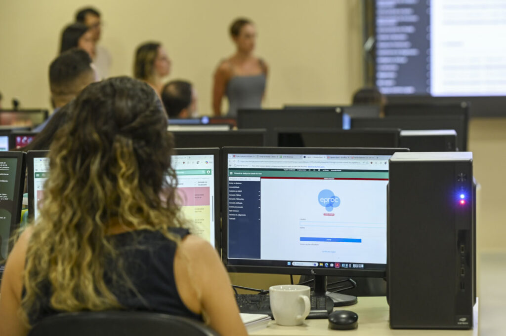 TJAC Comemora Dia do Trabalhador com Iniciativas de Gestão Humanizada e Avanços na Justiça do Acre
