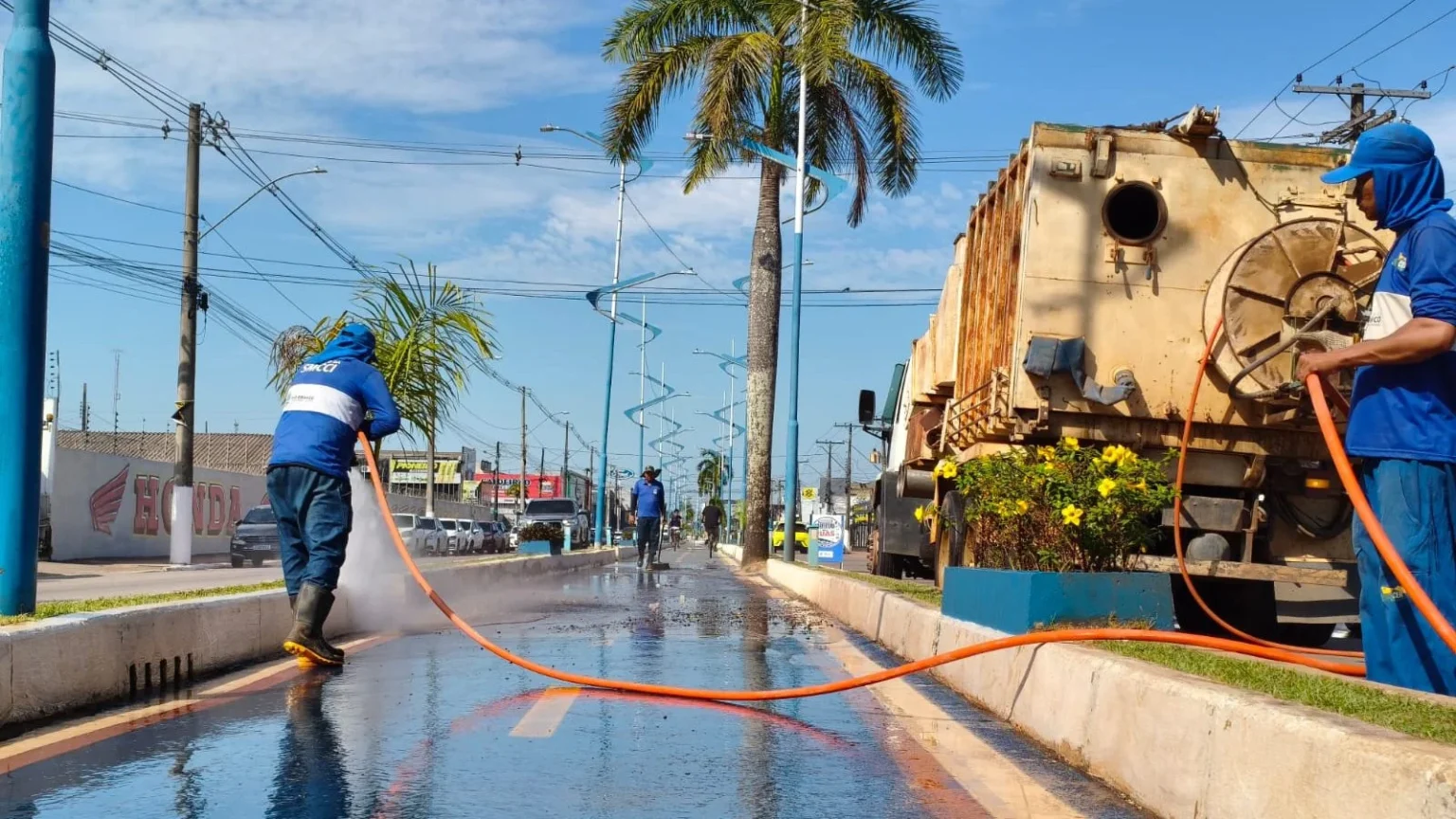 Rio Branco reforça limpeza urbana com força-tarefa para Expoacre Rio Branco reforça limpeza urbana com força-tarefa para Expoacre