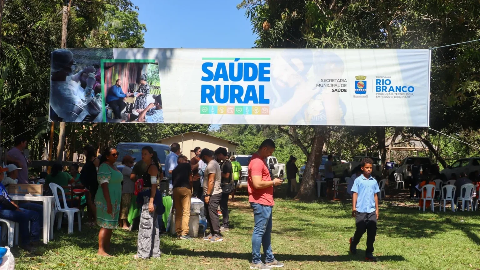 Prefeitura de Rio Branco leva serviços de saúde e assistência social ao Ramal Colibri