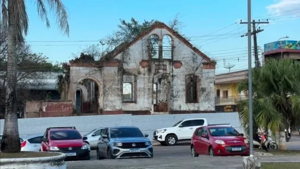 Casa dos Ruelas passa por avaliação técnica para preservar patrimônio histórico em Cruzeiro do Sul