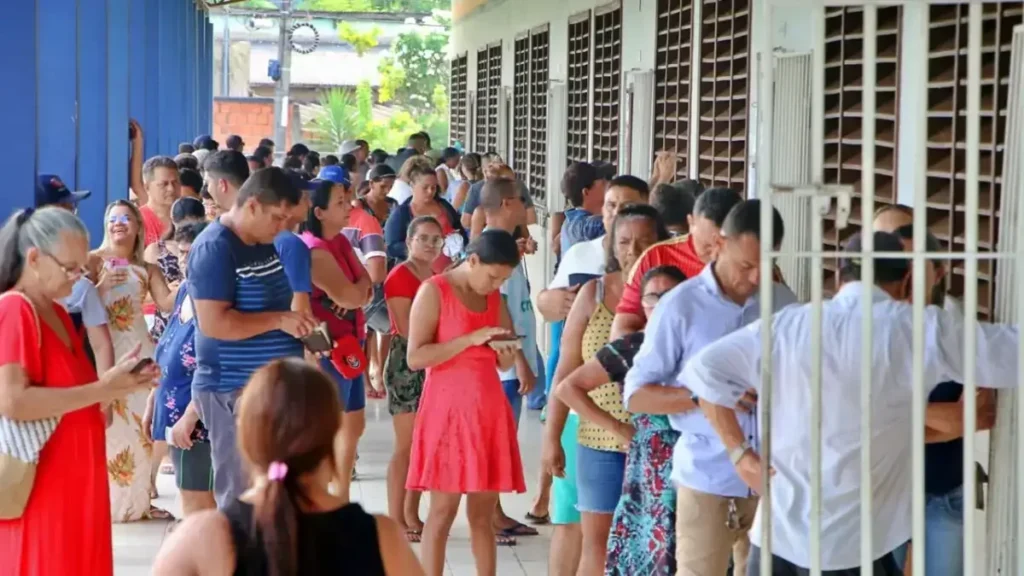 Acre lidera participação de jovens eleitores enquanto Brasil envelhece nas urnas