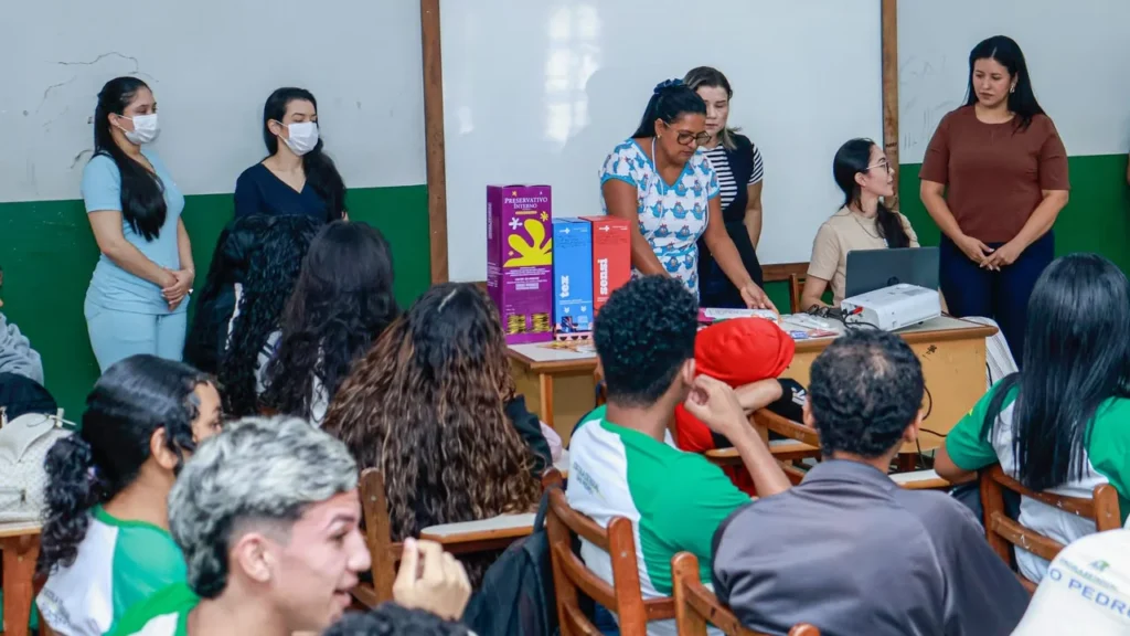 Programa Saúde na Escola promove cuidado integral a adolescentes no Polo Benfica