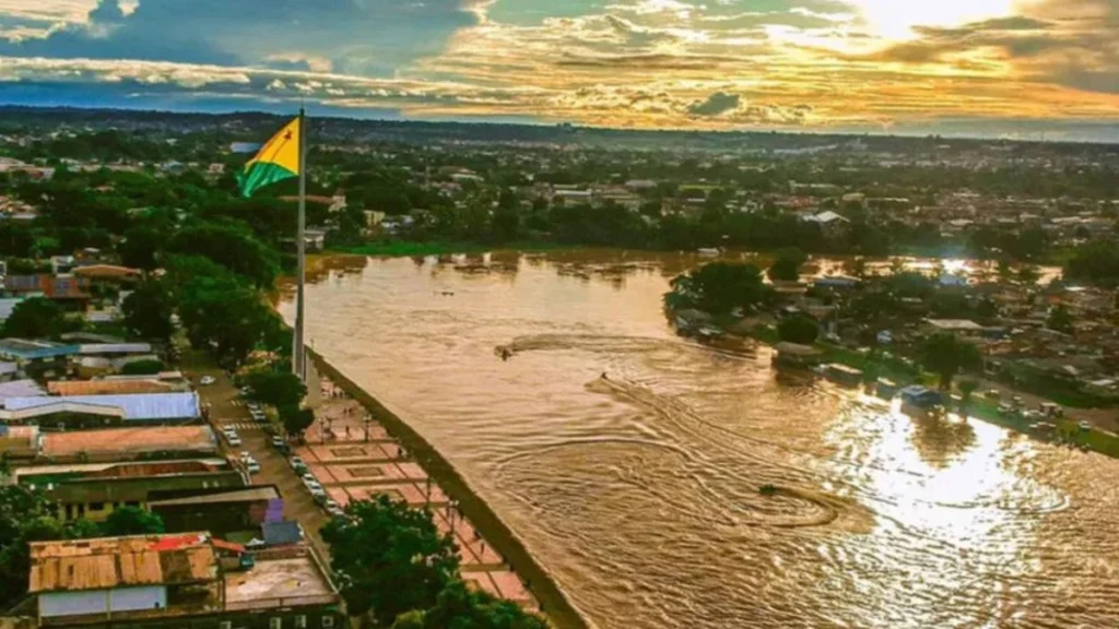 Rio Branco mostra avanços econômicos, mas queda em instituições e indicadores sociais impacta compet
