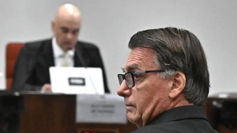 Impacto da Ameaça de Trump: PGR Solicita Condenação de Bolsonaro e Aliados Imagem do artigo