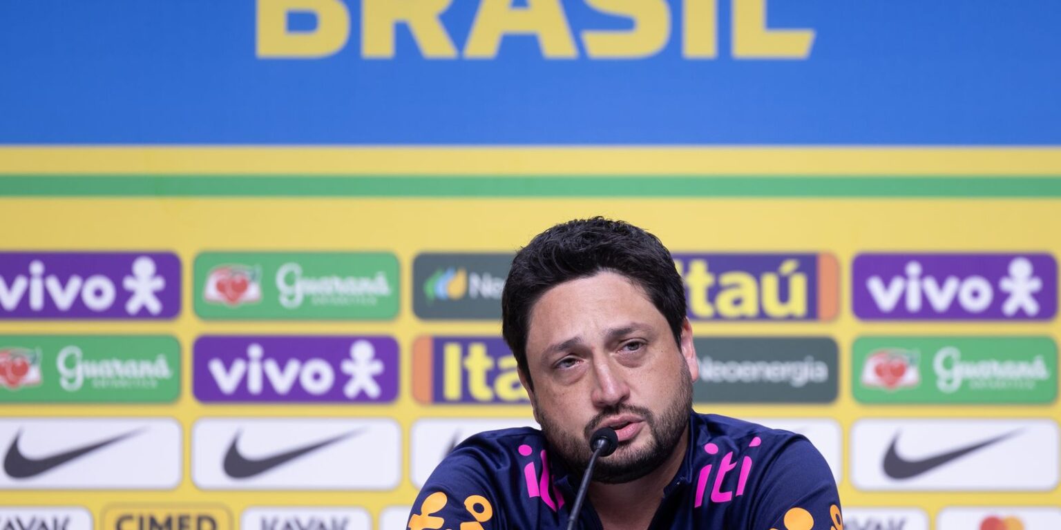 Entrevista Exclusiva com Arthur Elias no Programa Stadium da TV Brasil Imagem do artigo
