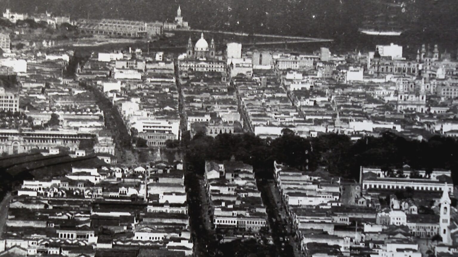 Descoberta de Fotos Inéditas Revela o Rio de Janeiro entre 1937 e 1945: A Transformação Urbana e a Abertura da Av. Presidente Vargas Descoberta de Fotos Inéditas Revela o Rio de Janeiro entre 1937 e 1945: A Transformação Urbana e a A