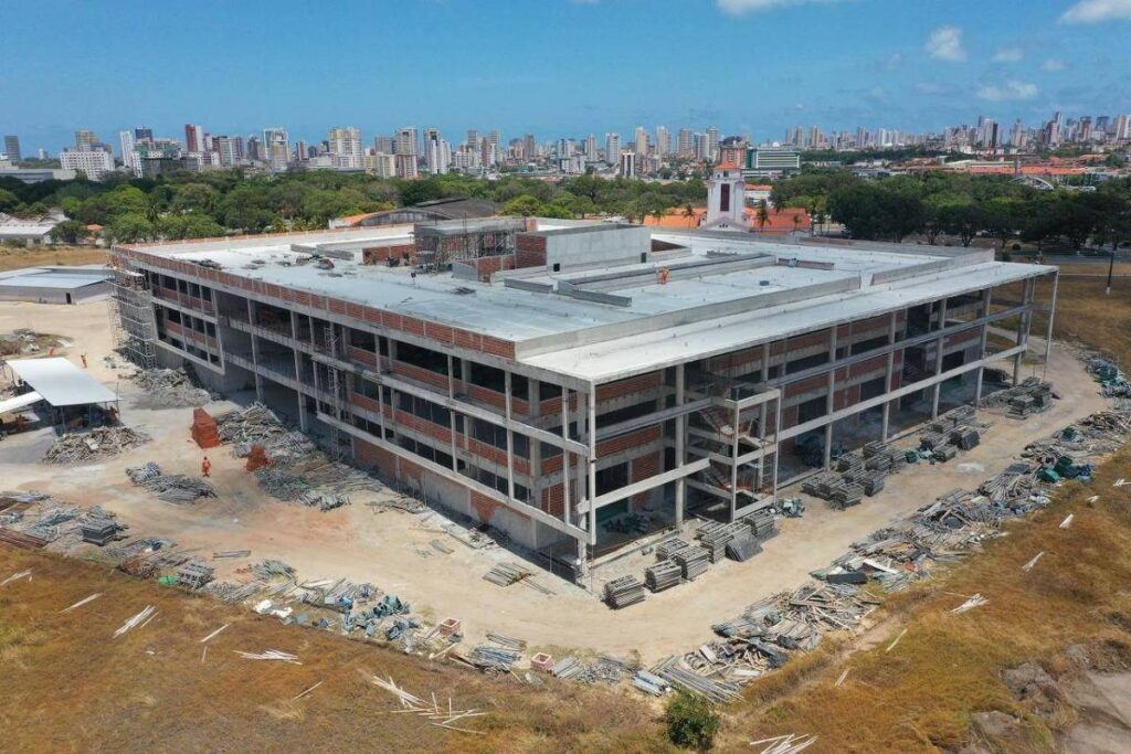 Institutos de Elite Expandem para o Nordeste: Mudanças na Formação em Exatas