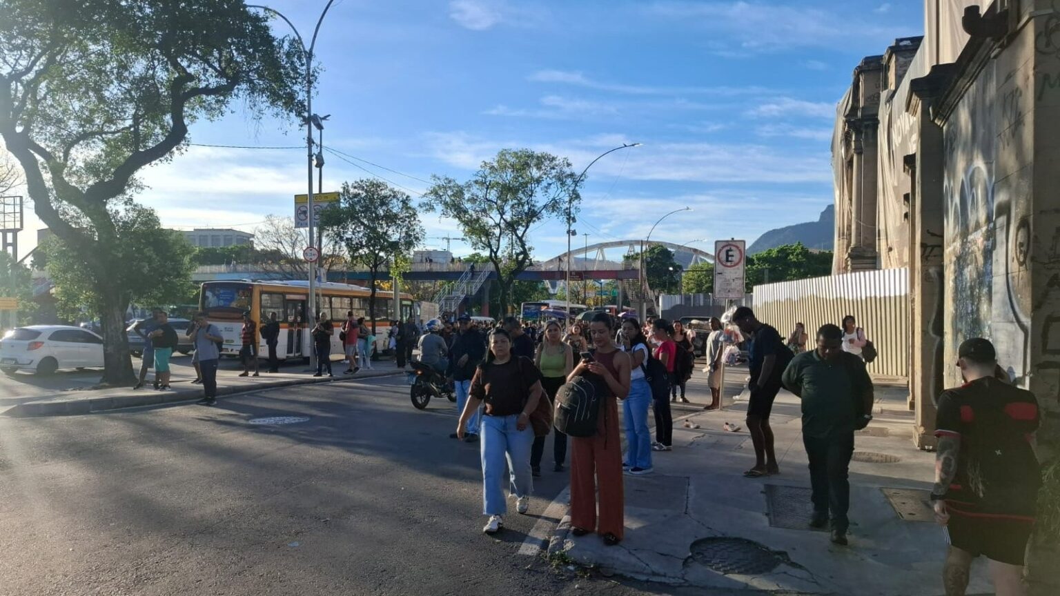Rodoviários das Viações Vila Isabel e Real Paralisam Atividades por Salários Atrasados; Mais de 20 L