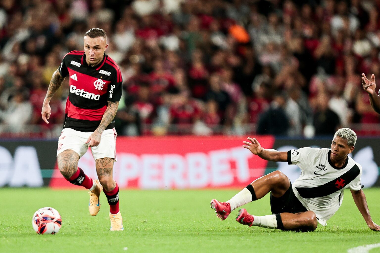 Cebolinha Inicia 2026 em Alta, Mas Pode ser Seu Último Ano no Flamengo