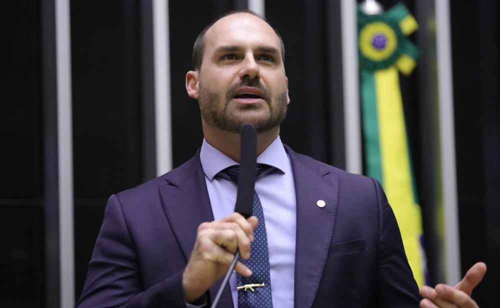 Eduardo Bolsonaro Afirma Que Tarcísio Não Pode Opor-se a Flávio
