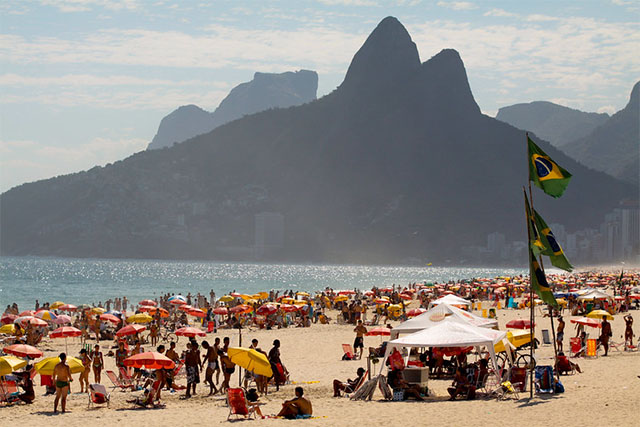 Feriados de 2026 Podem Impulsionar R$ 3 Bilhões na Economia do RJ