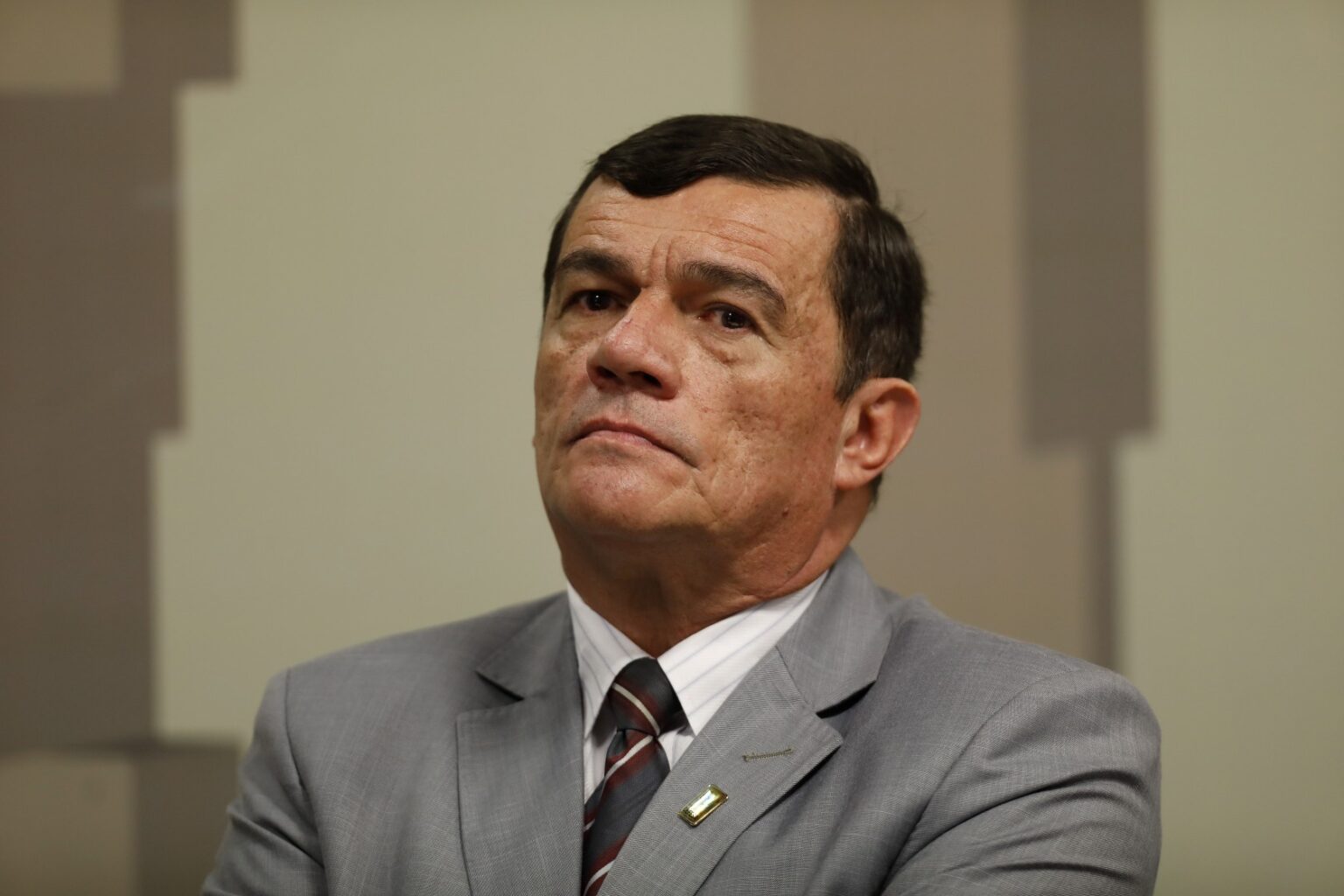 Moraes Revoga Visita de General a Ex-Ministro da Defesa Condenado por Tentativa de Golpe