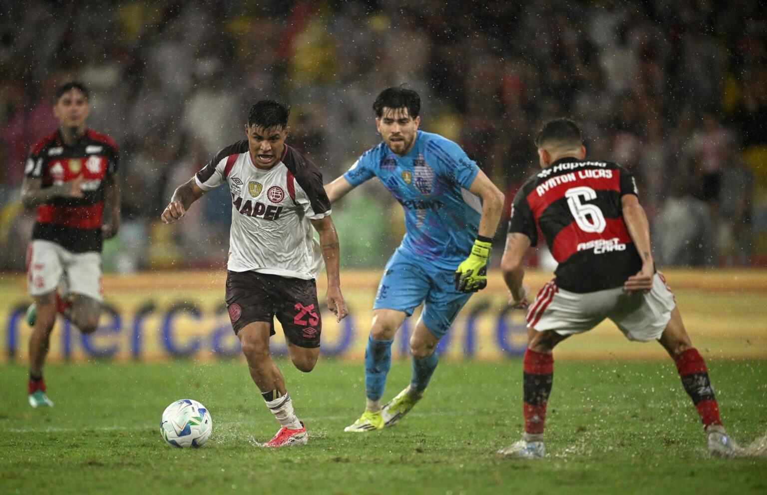 Flamengo Enfrenta Crise Após Vice na Recopa: Análise do Jogo Contra o Lanús