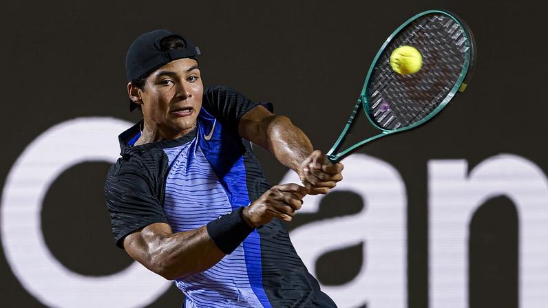 Guto Miguel Expressa Frustração Após Estreia no ATP e Reconhece Possibilidade de Melhora Guto Miguel Expressa Frustração Após Estreia no ATP e Reconhece Possibilidade de Melhora
