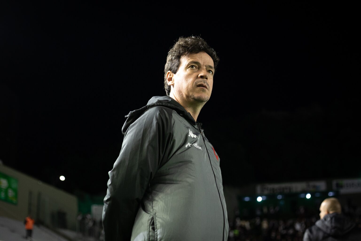 Vasco se Reinventa: Saídas de Coutinho e Outros Desafios em Fevereiro