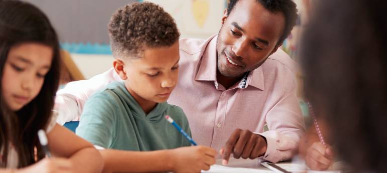 A Importância da Representatividade: Professores Negros e o Sucesso Educacional