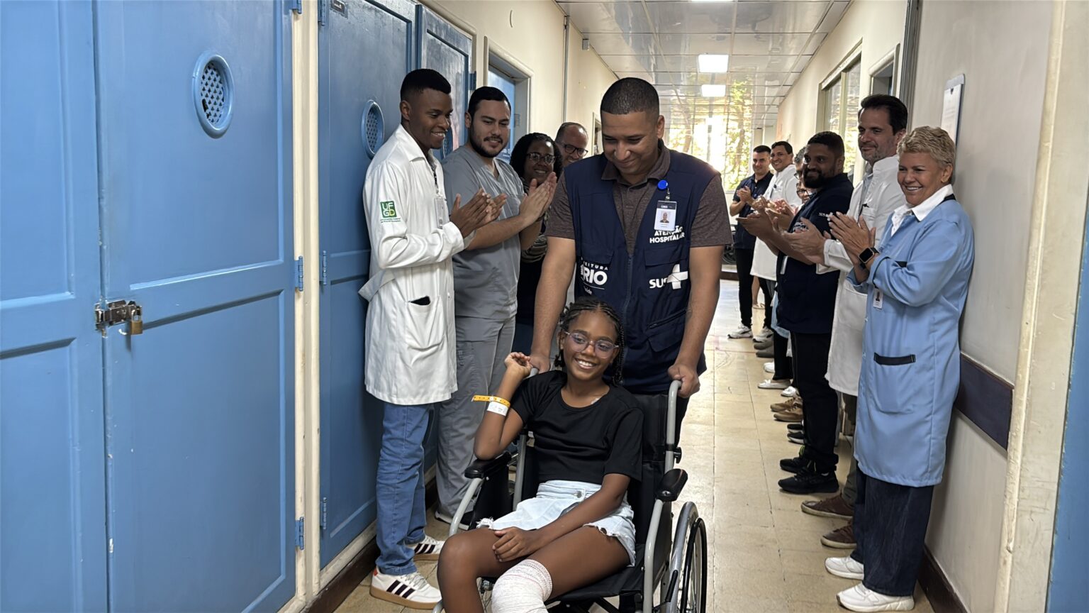 Após 20 Dias, Criança Baleada na Saída da Escola Recebe Alta: 'Foram Dias de Angústia', Relata Pai