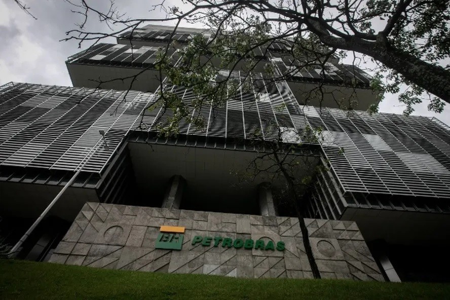 Presidente da Petrobras Refuta Desabastecimento: 'É Retenção Para Aumentar Margem'