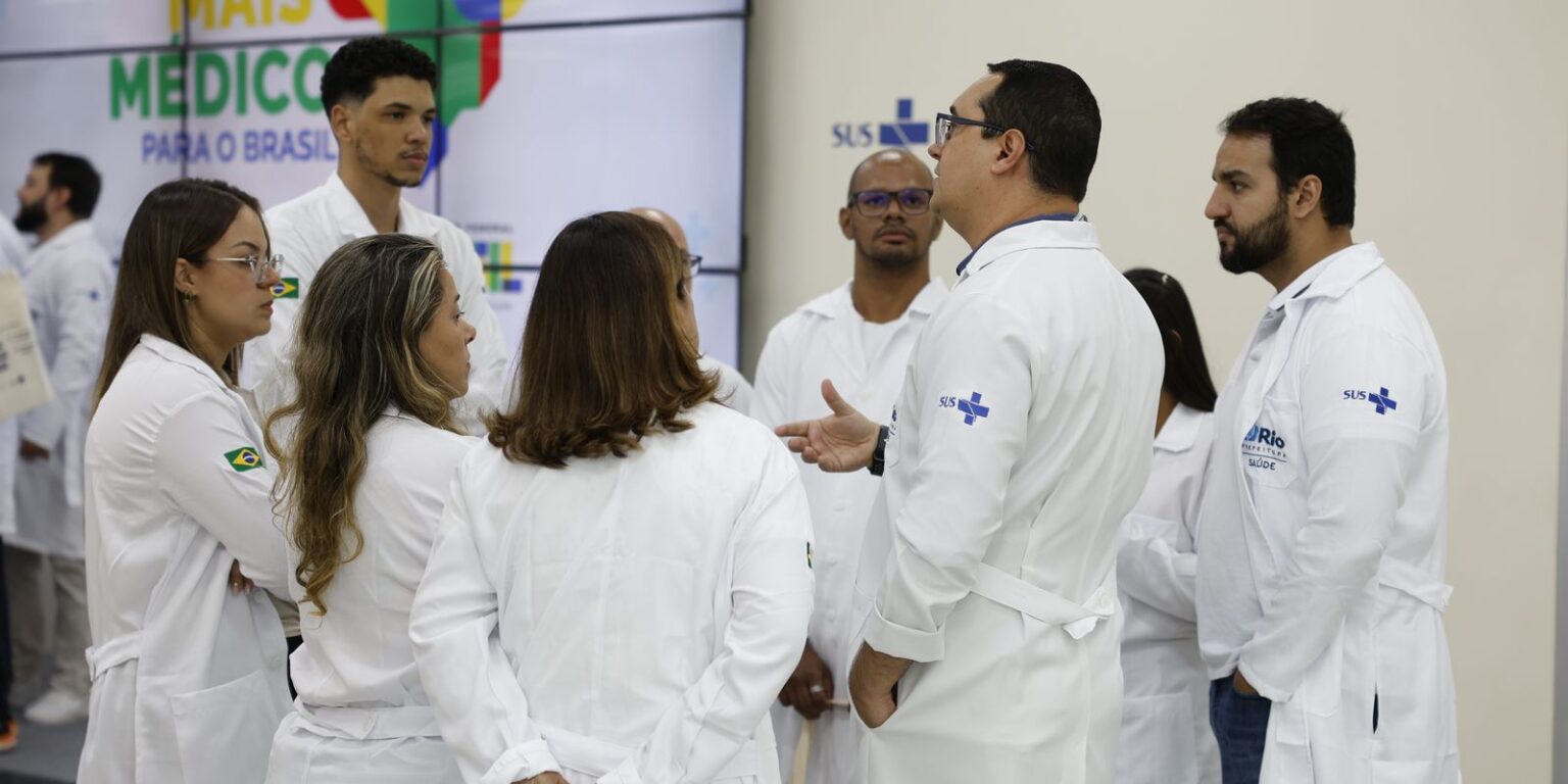 Programa Agora Tem Especialistas: 1.057 Médicos Se Unem ao SUS para Melhorar Atendimento