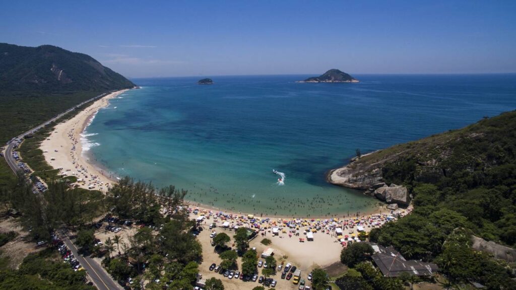 Descubra Grumari: A Praia Preservada Perto de Niterói Que É um Paraíso Tropical