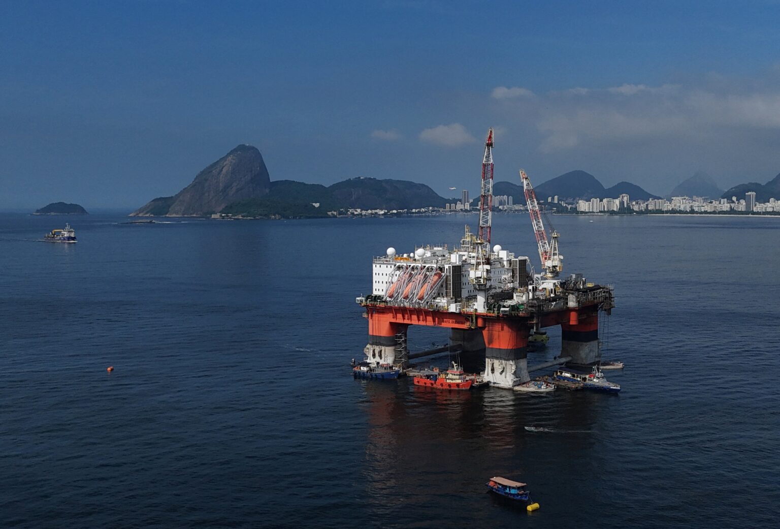 Justiça Suspende Imposto Sobre Exportações de Petróleo: Impactos e Perspectivas
