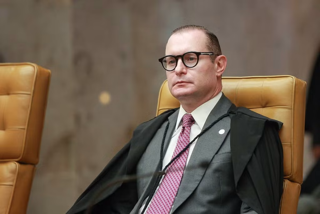 Ministro Zanin Defende Eleições Diretas no Rio de Janeiro Após Renúncia de Cláudio Castro
