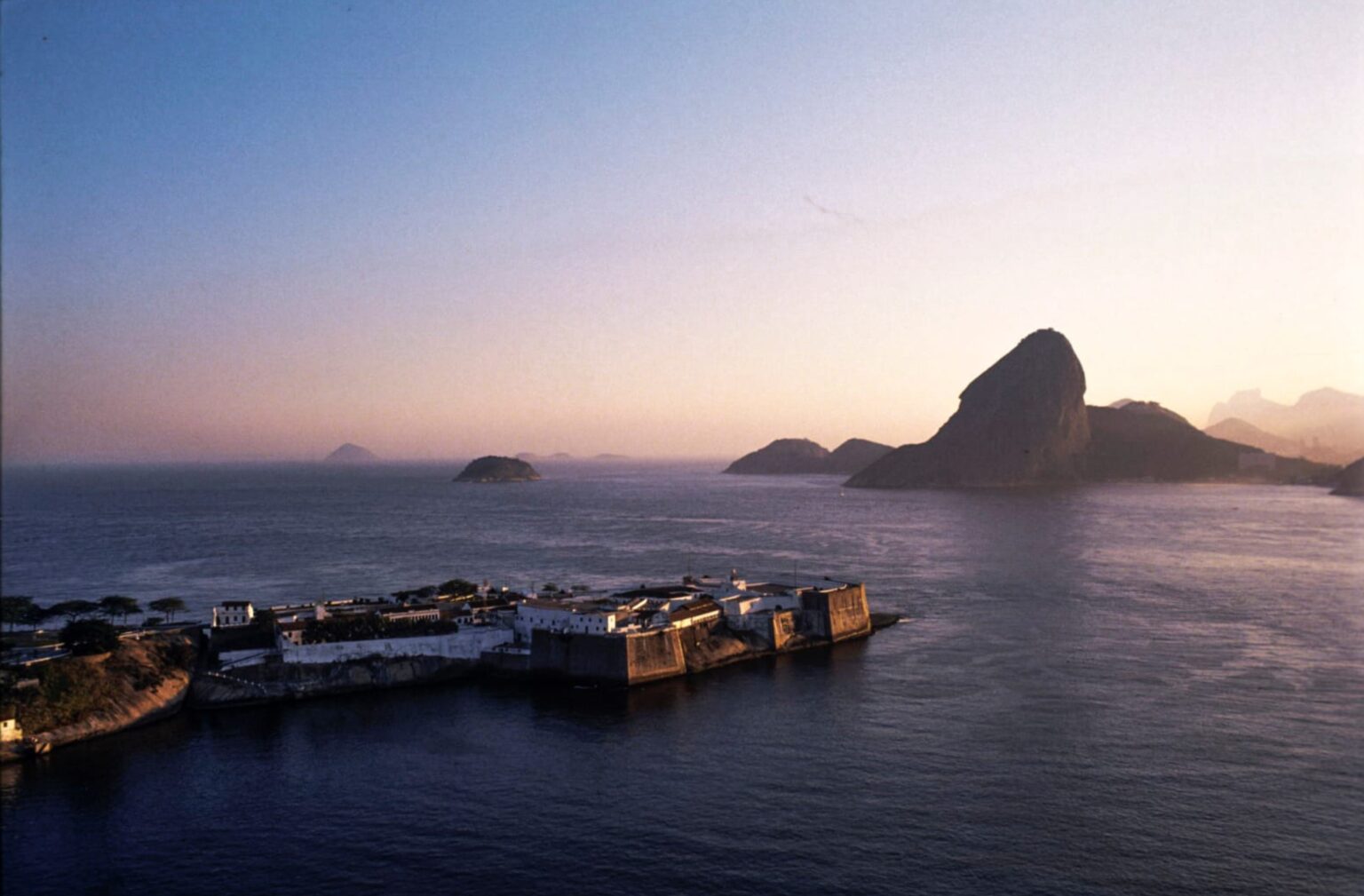 Por que o Rio de Janeiro não está entre as cidades mais felizes do mundo? Compreenda os critérios do
