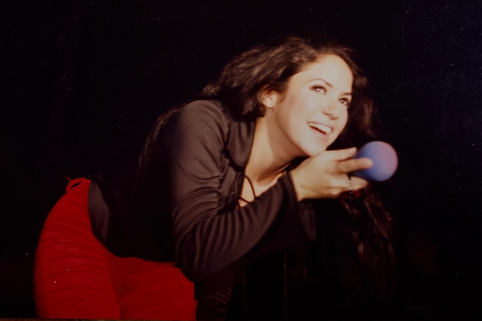 Relembrando o Show de Shakira na Grande SP: 4 Mil Pessoas em 1997 Relembrando o Show de Shakira na Grande SP: 4 Mil Pessoas em 1997