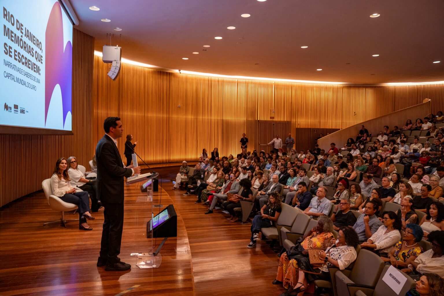 Rio de Janeiro: Legados Culturais da Capital Mundial do Livro