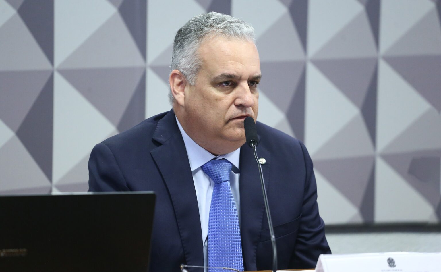 Saldo da Janela Partidária Cria Tensão Entre União Brasil e PL