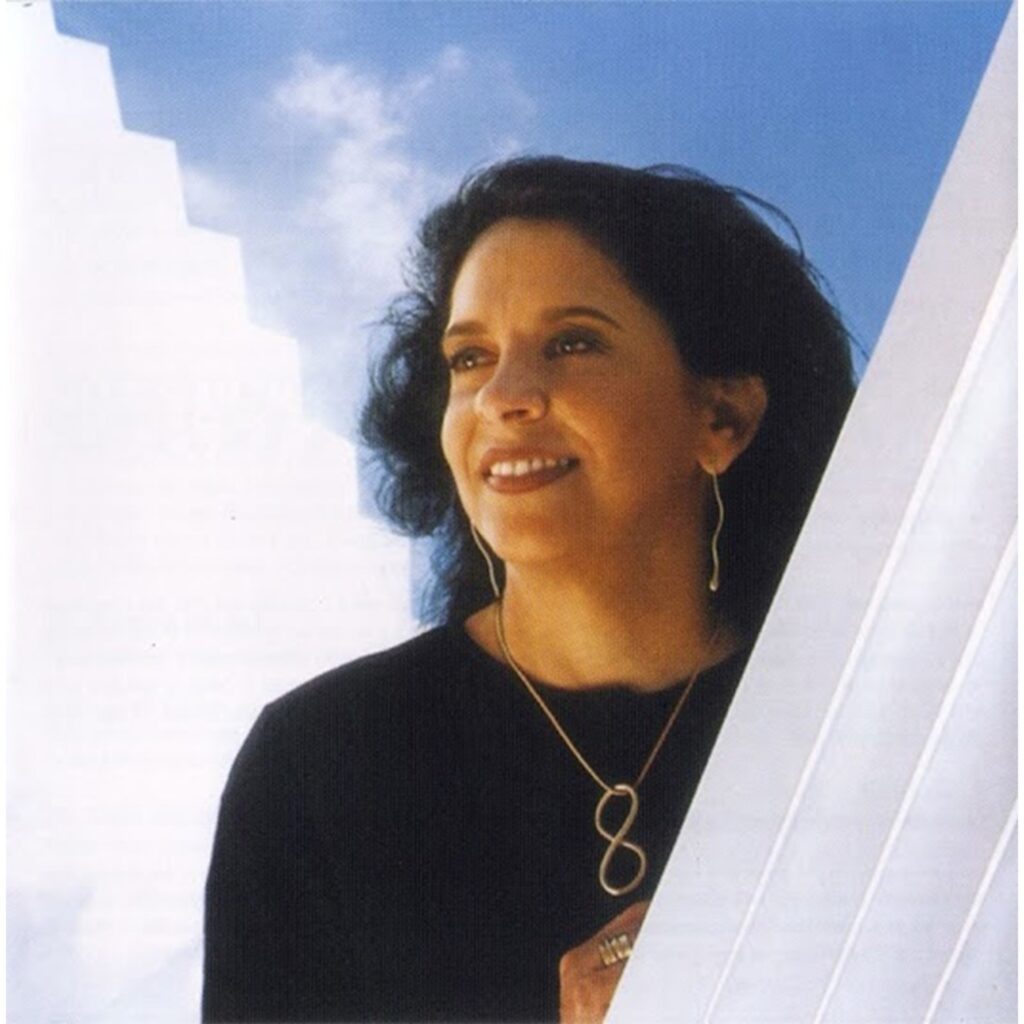 Show Icônico de Gal Costa na Bahia Ganha Álbum Ao Vivo Póstumo