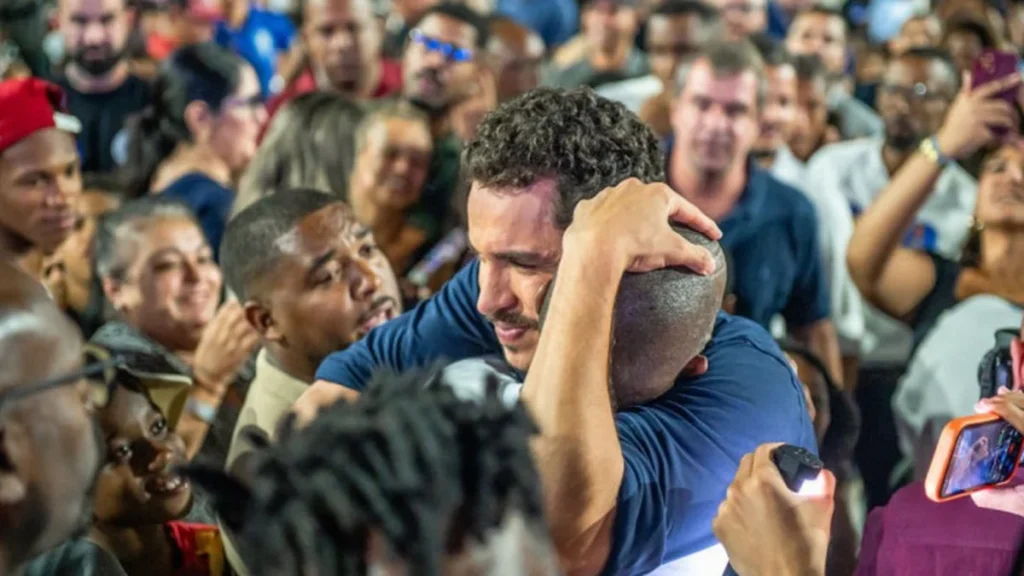 Quem é Salvino Oliveira, o candidato que representa as favelas do Rio na disputa por uma vaga na Câm