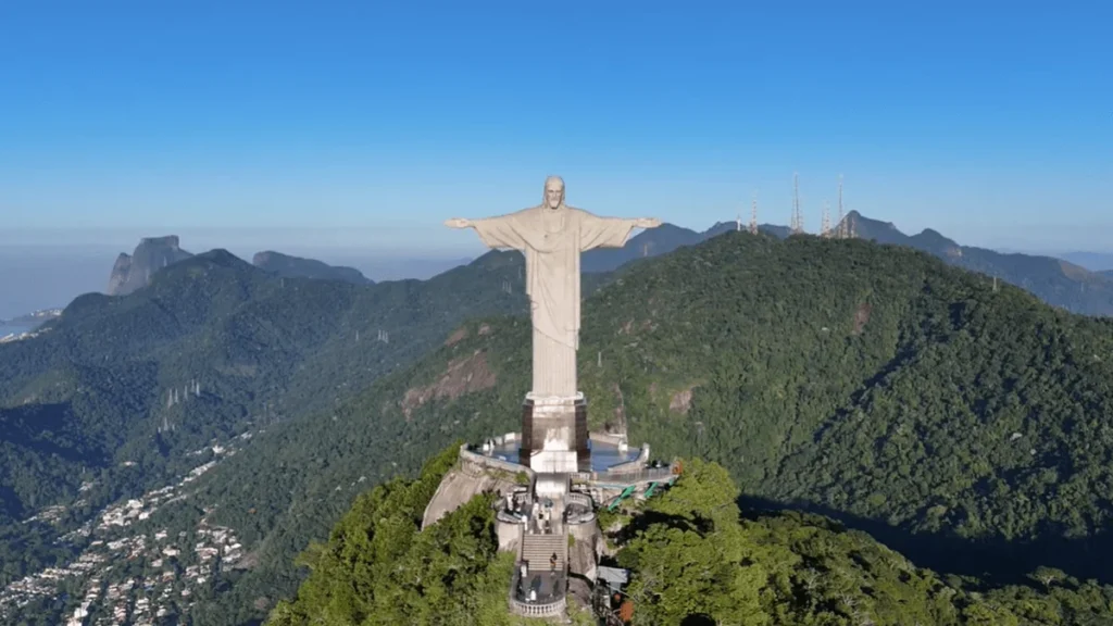 Obras no Cristo Redentor trazem mais acessibilidade e segurança aos visitantes